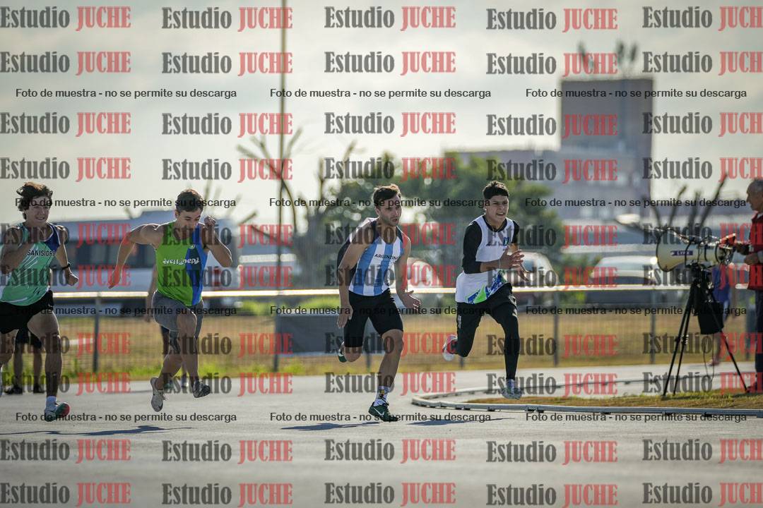 Fotos de los 100 m llanos de varones