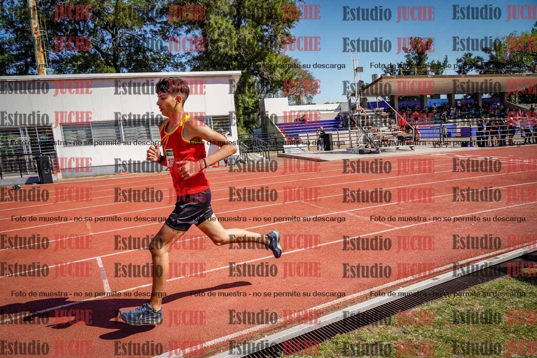 Fotos de los 2400 m de varones