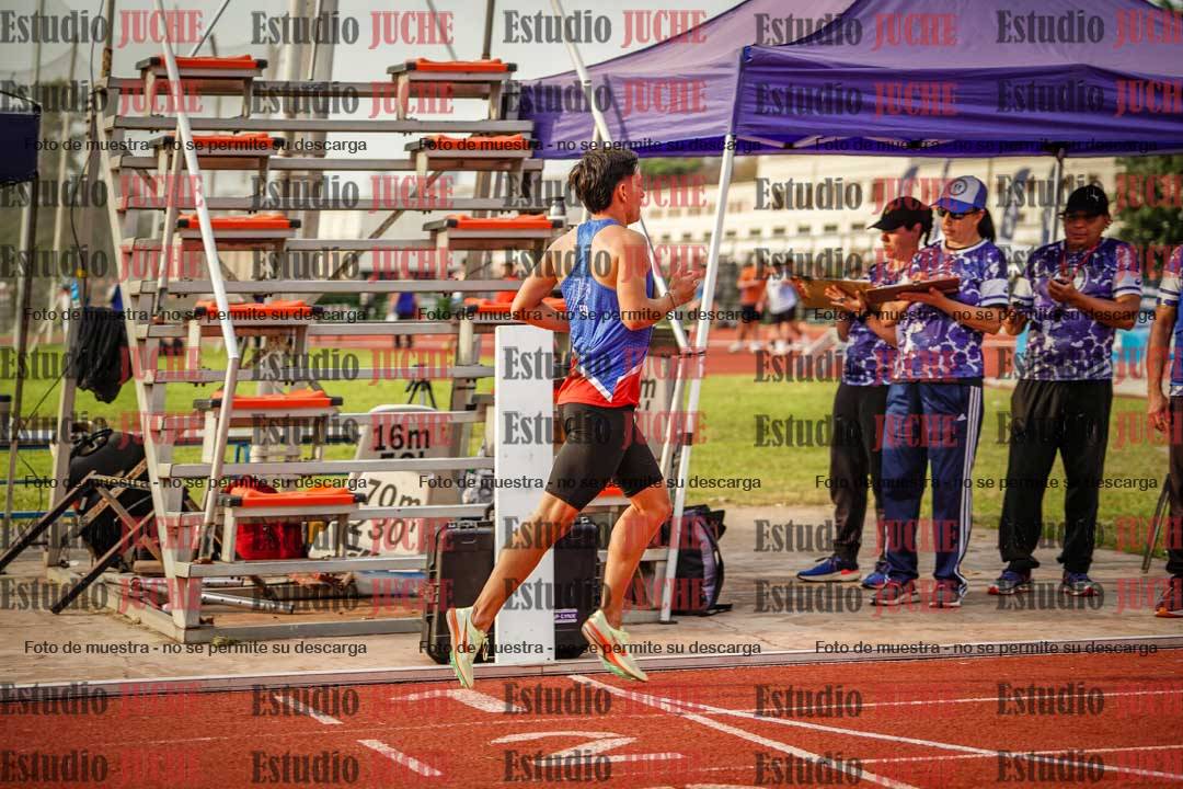 Fotos de los 3000 m con obstáculos de varones