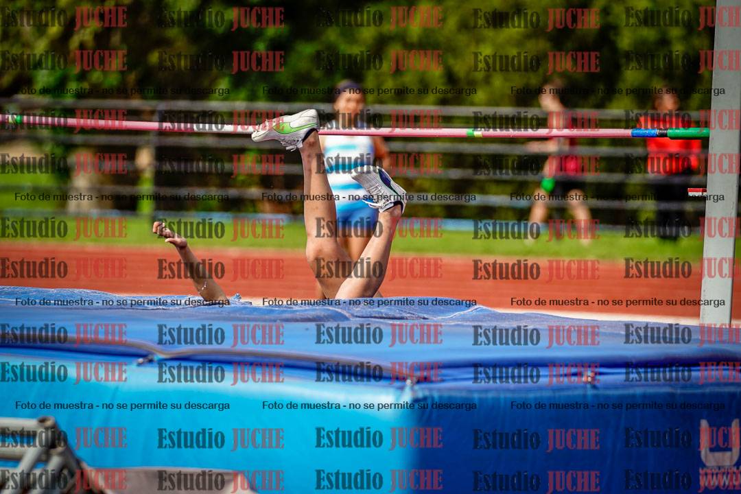 Fotos del salto en alto de mujeres - hexatlón 2
