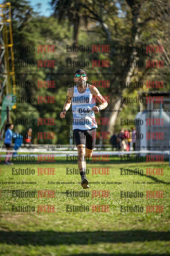 Fotos de la llegada del cross de 4000 m - varones