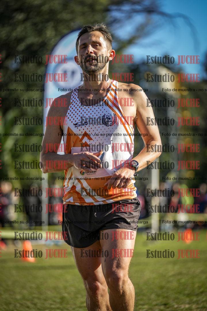 Fotos de la llegada del cross de 4000 m - varones