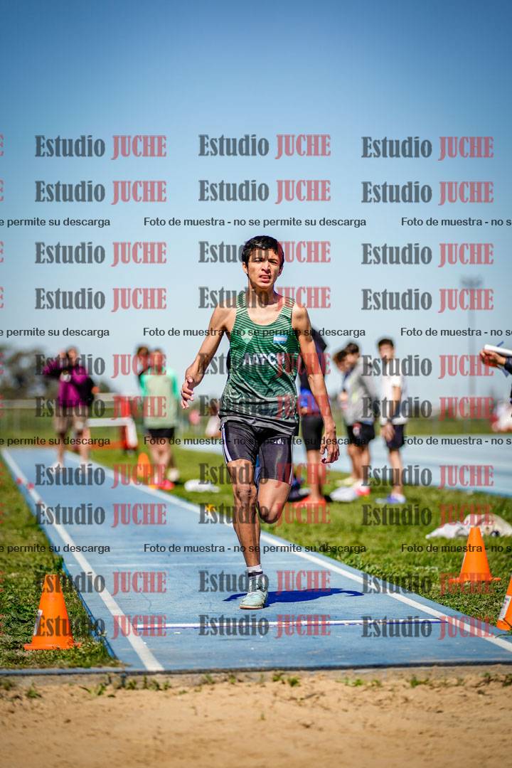 Fotos del salto en largo de varones - U15