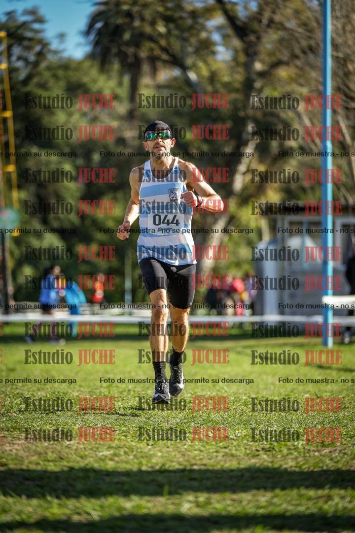 Fotos de la llegada del cross de 4000 m - varones