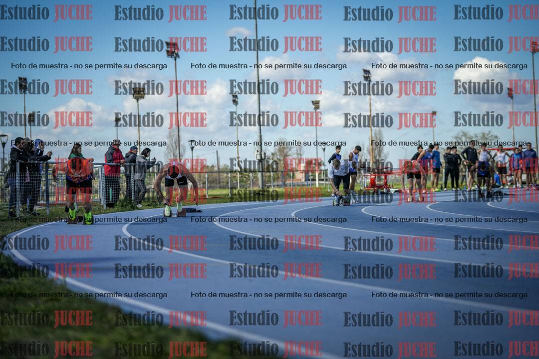 Fotos de los 200 m llanos de varones