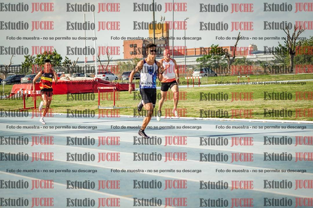 Fotos de los 400 m llanos de varones