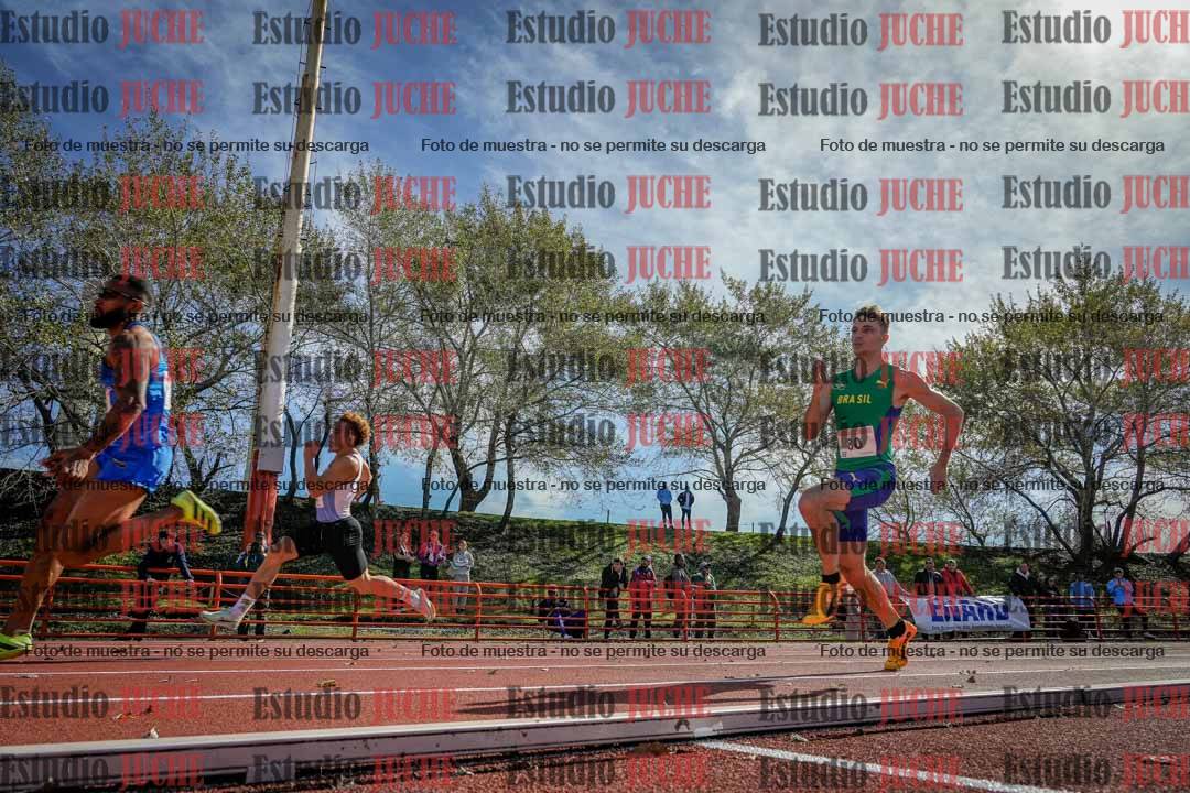 Fotos de los 200 m llanos de varones