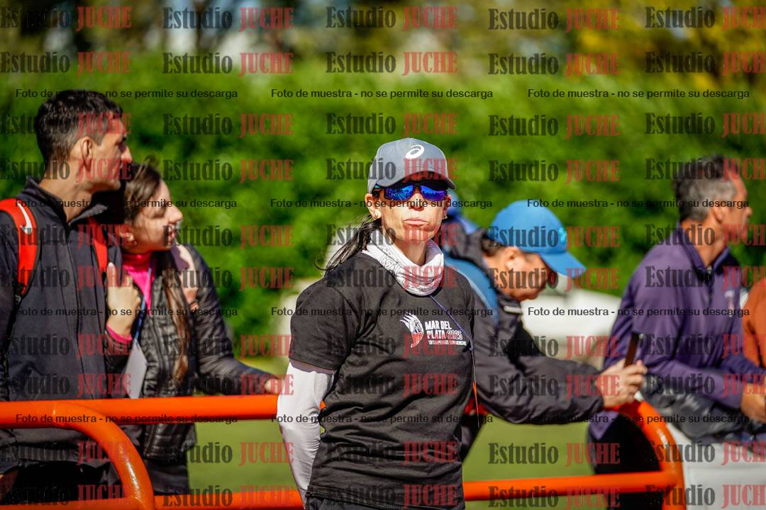 Fotos de algunos extras y podios del día 2