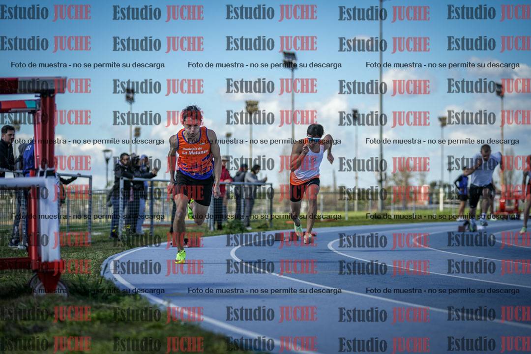 Fotos de los 200 m llanos de varones