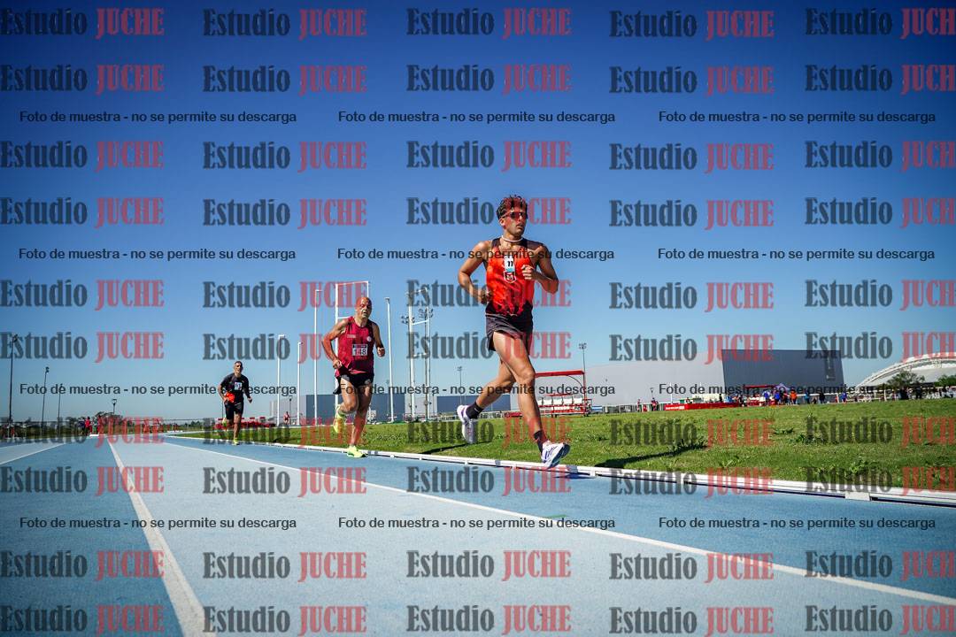 Fotos de los 5000 m de mujeres y varones - serie 2