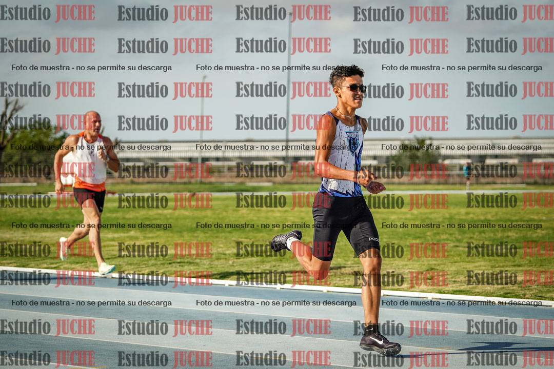 Fotos de los 400 m llanos de varones