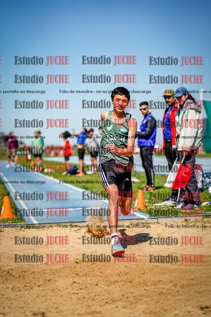Fotos del salto en largo de varones - U15