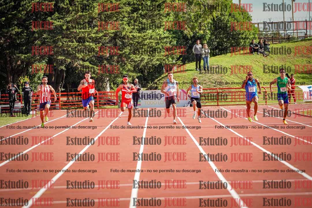 Fotos de los 200 m llanos de varones