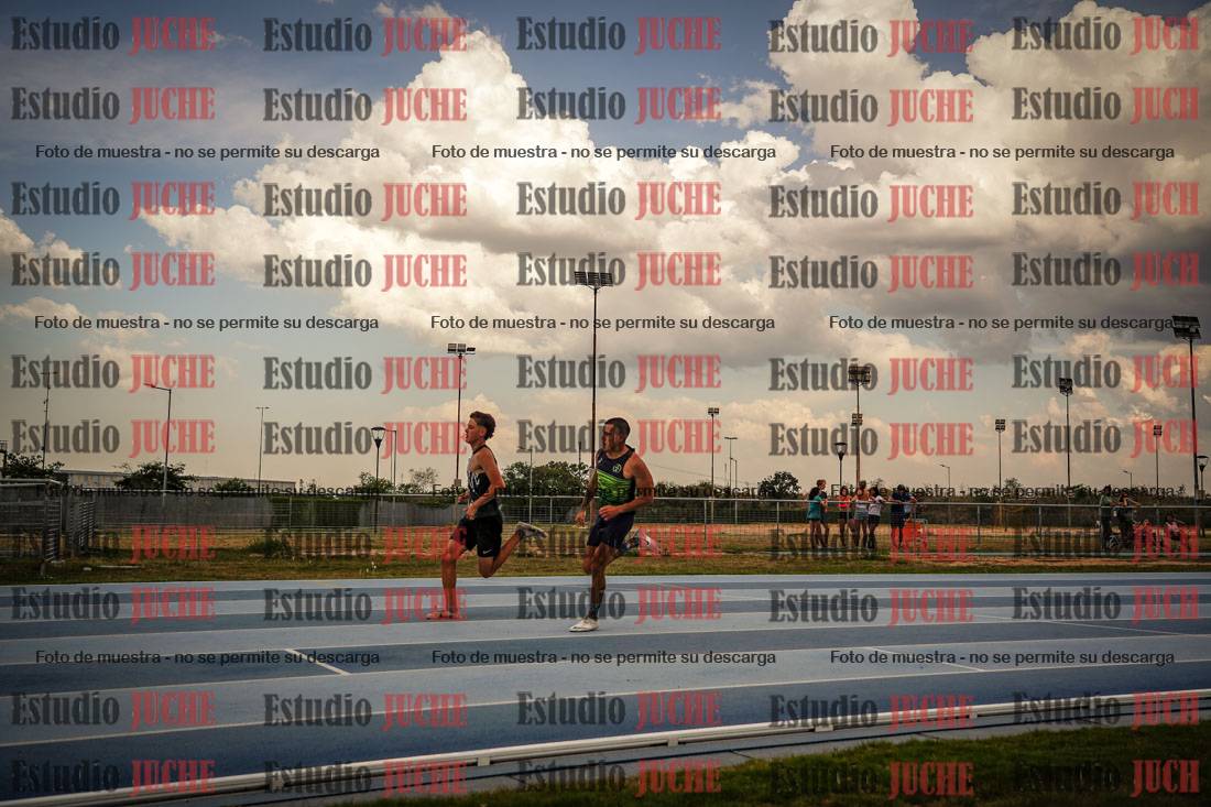 Fotos de los 300 m llanos de varones
