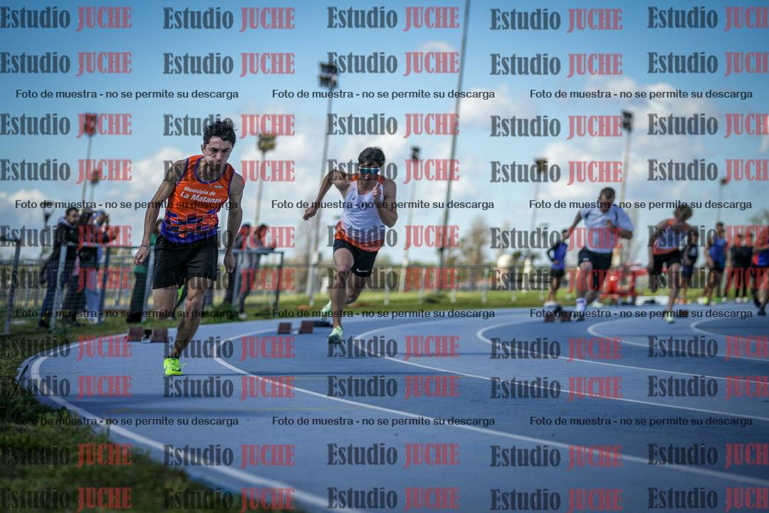 Fotos de los 200 m llanos de varones