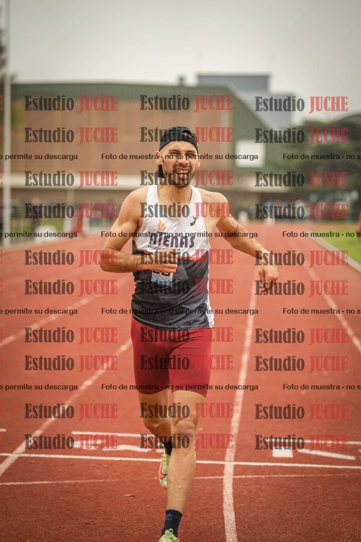Fotos de los 800 m llanos de varones
