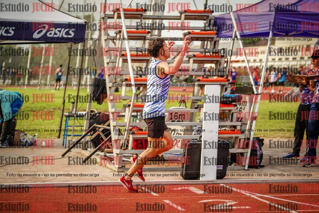 Fotos de los 3000 m con obstáculos de varones
