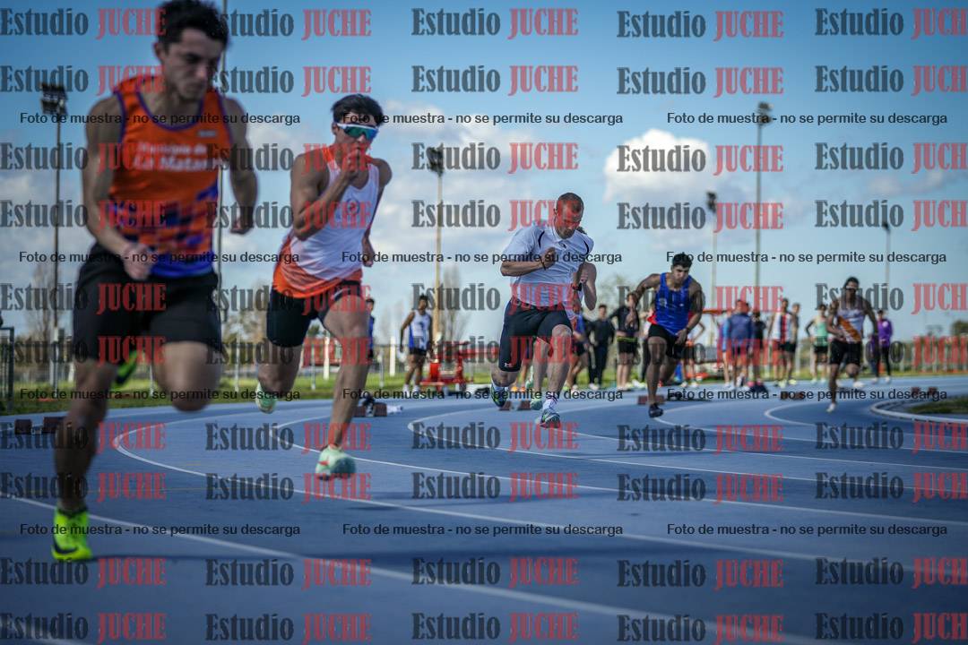 Fotos de los 200 m llanos de varones