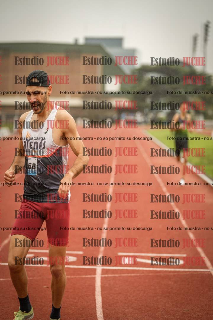 Fotos de los 800 m llanos de varones