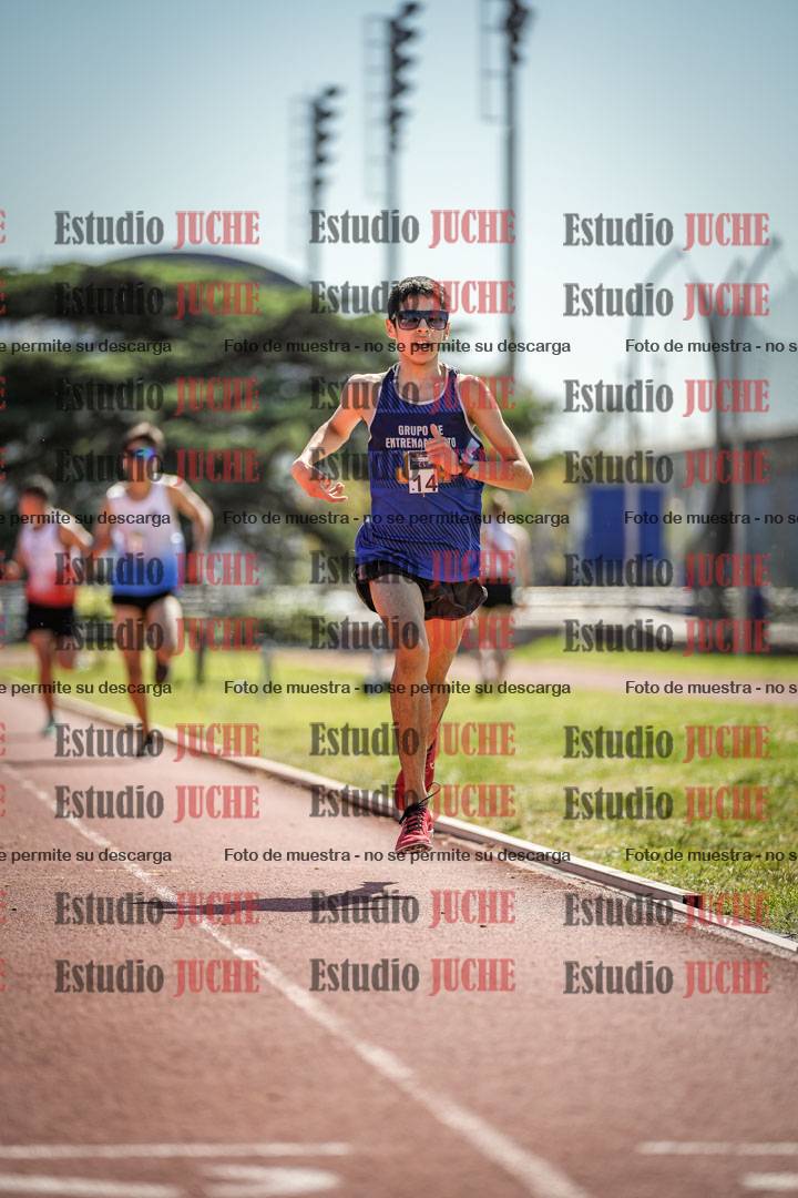 Fotos de los 2400 m de varones
