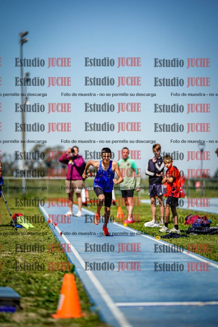 Fotos del salto en largo de varones - U15