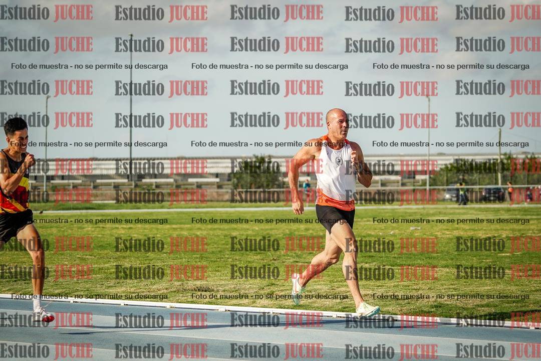 Fotos de los 400 m llanos de varones