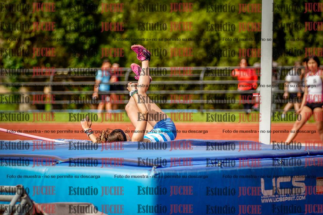 Fotos del salto en alto de mujeres - hexatlón 2