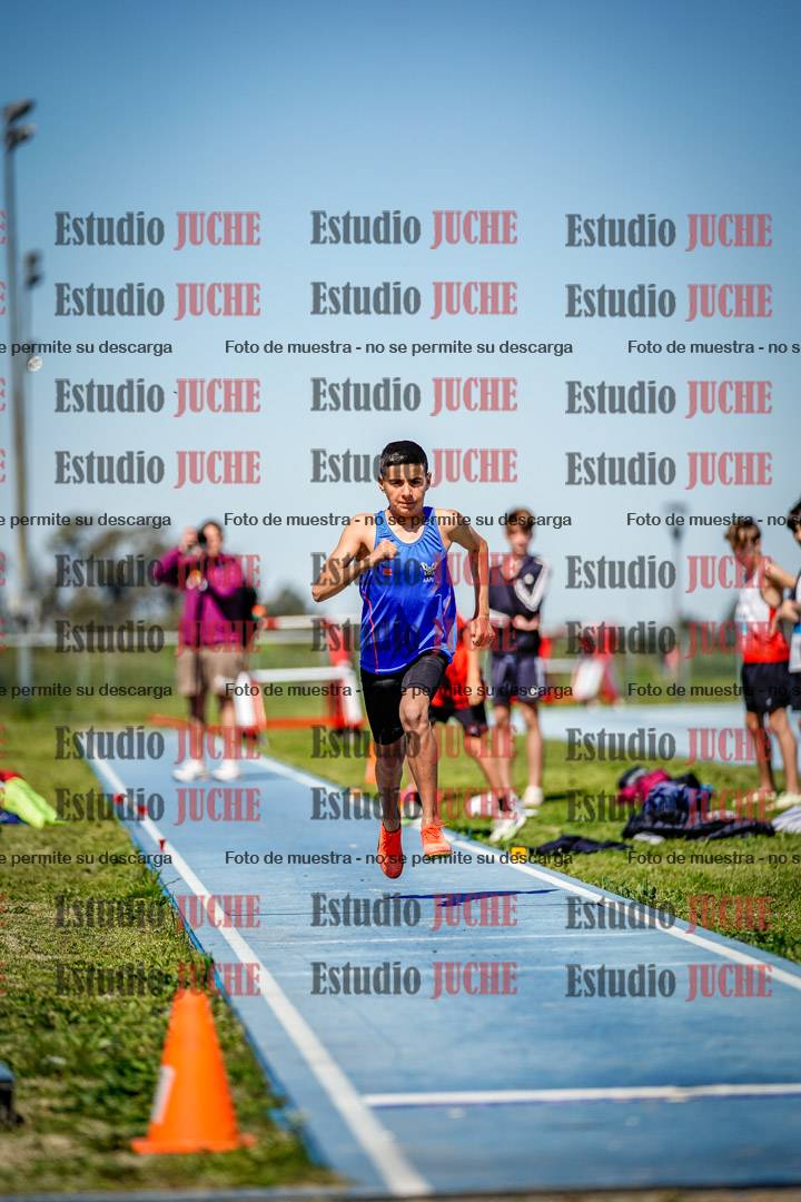 Fotos del salto en largo de varones - U15