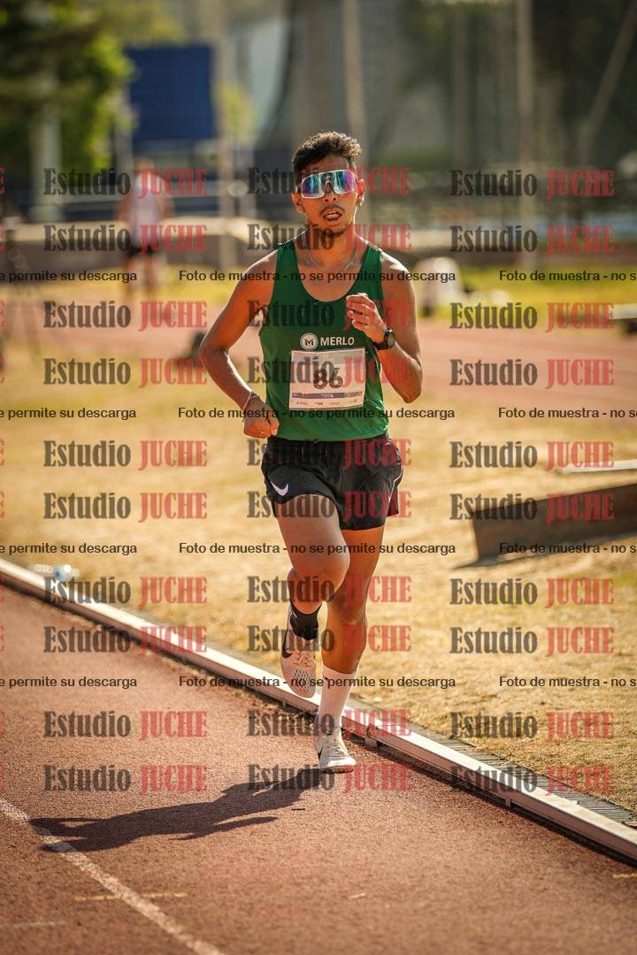 Fotos de los 3000 m llanos de varones