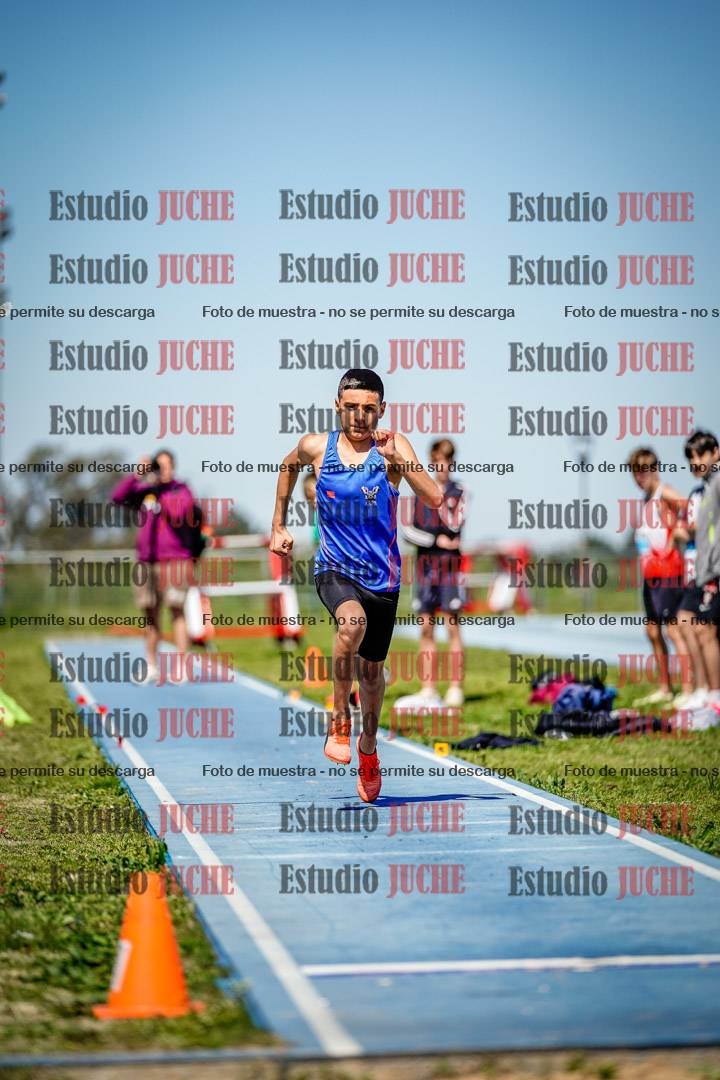 Fotos del salto en largo de varones - U15