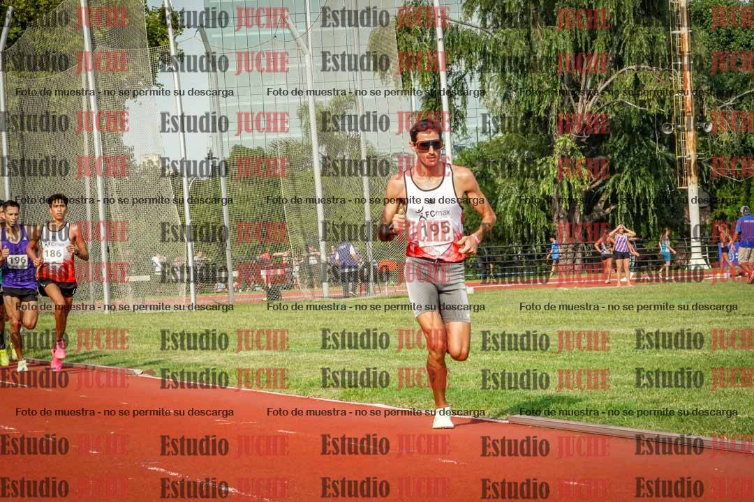 Fotos de los 3000 m llanos de varones