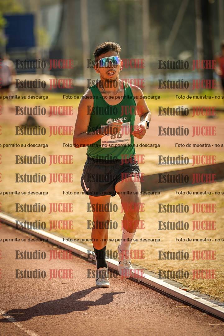 Fotos de los 3000 m llanos de varones