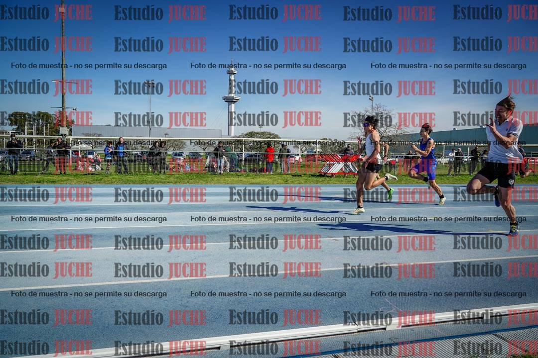 Fotos de los 100 m llanos de varones - U17