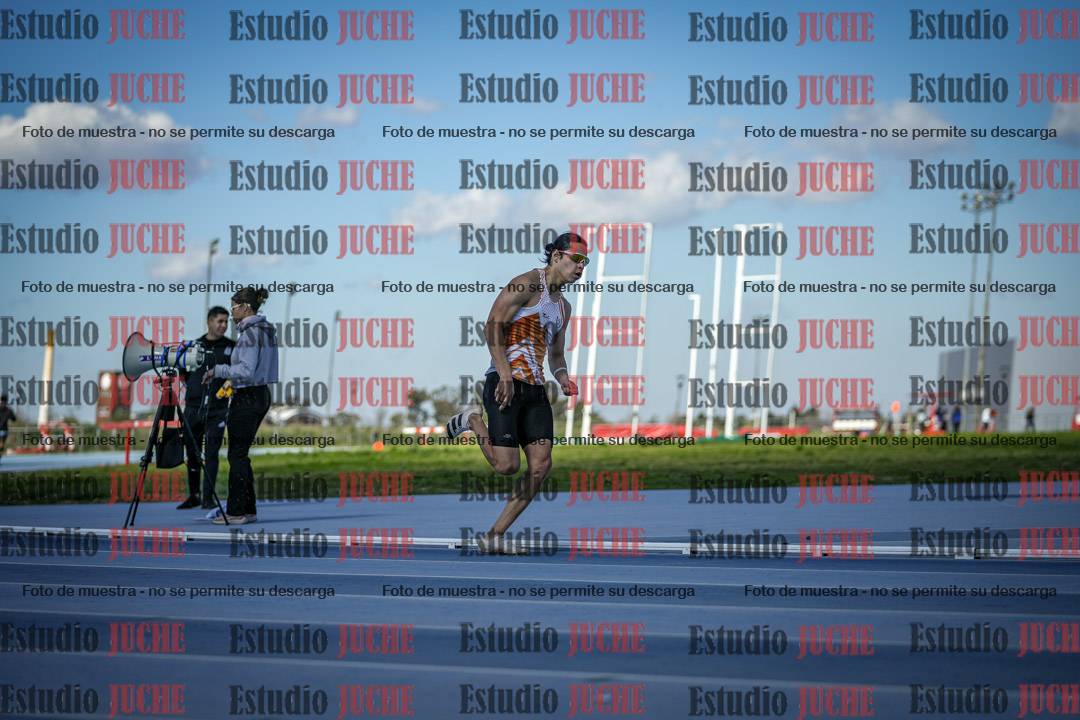 Fotos de los 200 m llanos de varones