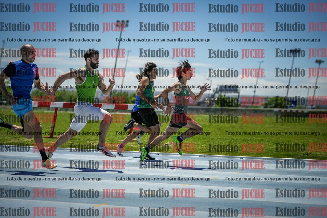 Fotos de los 100 m llanos de varones