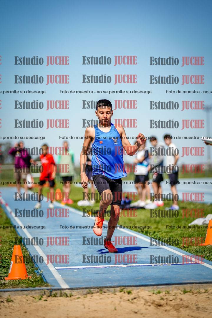 Fotos del salto en largo de varones - U15