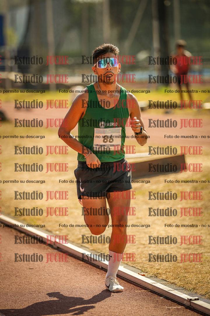 Fotos de los 3000 m llanos de varones