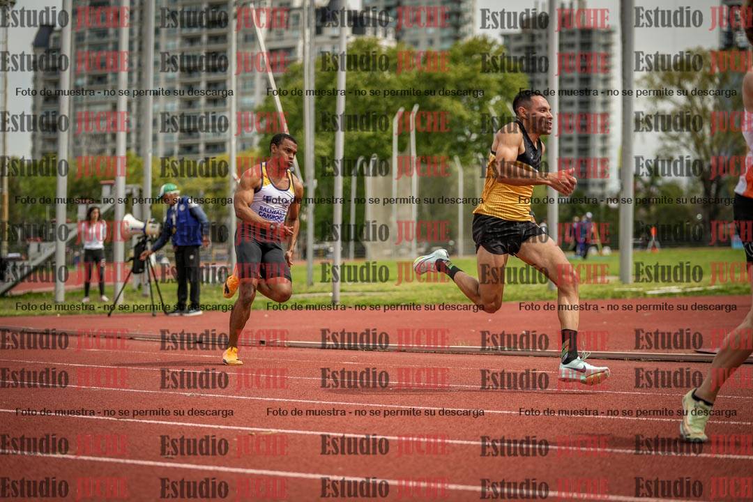 Fotos de los 200 m llanos de varones