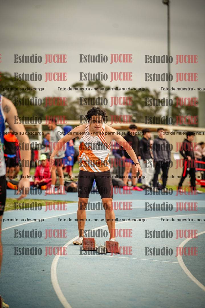 Fotos de los 400 m llanos de varones