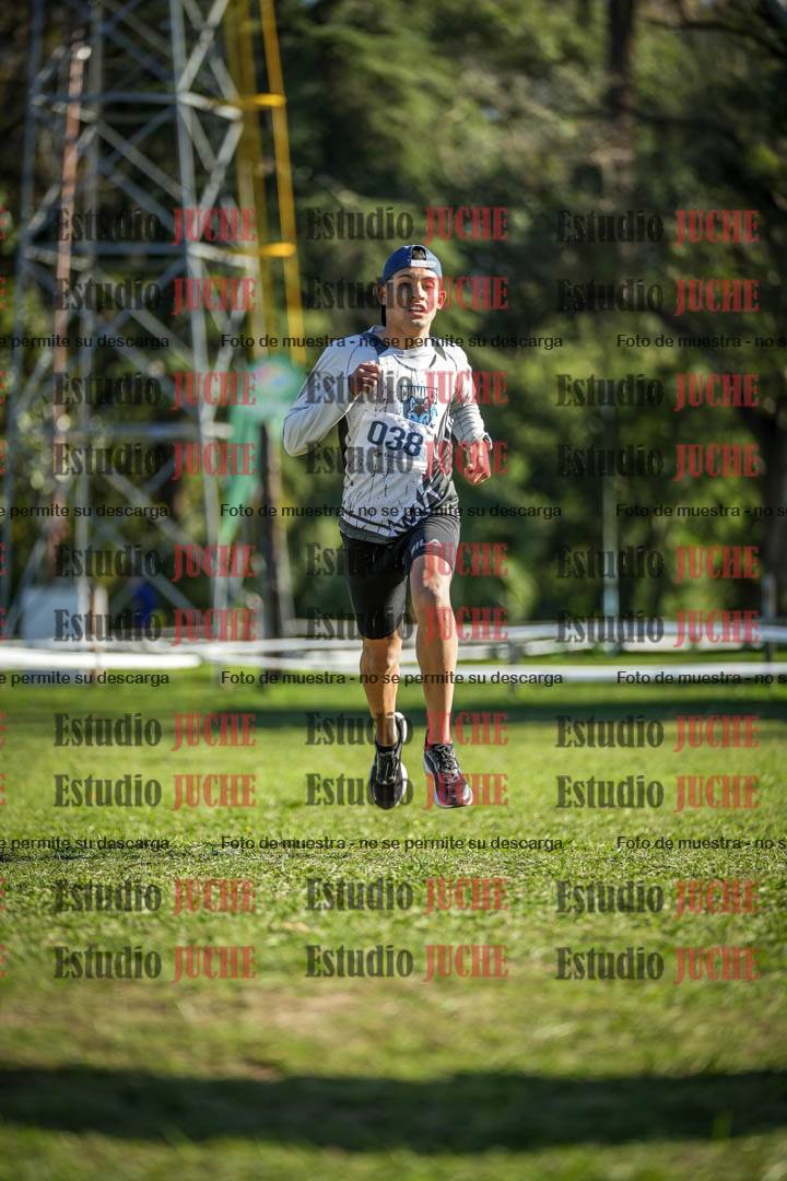 Fotos de la llegada del cross de 4000 m - varones