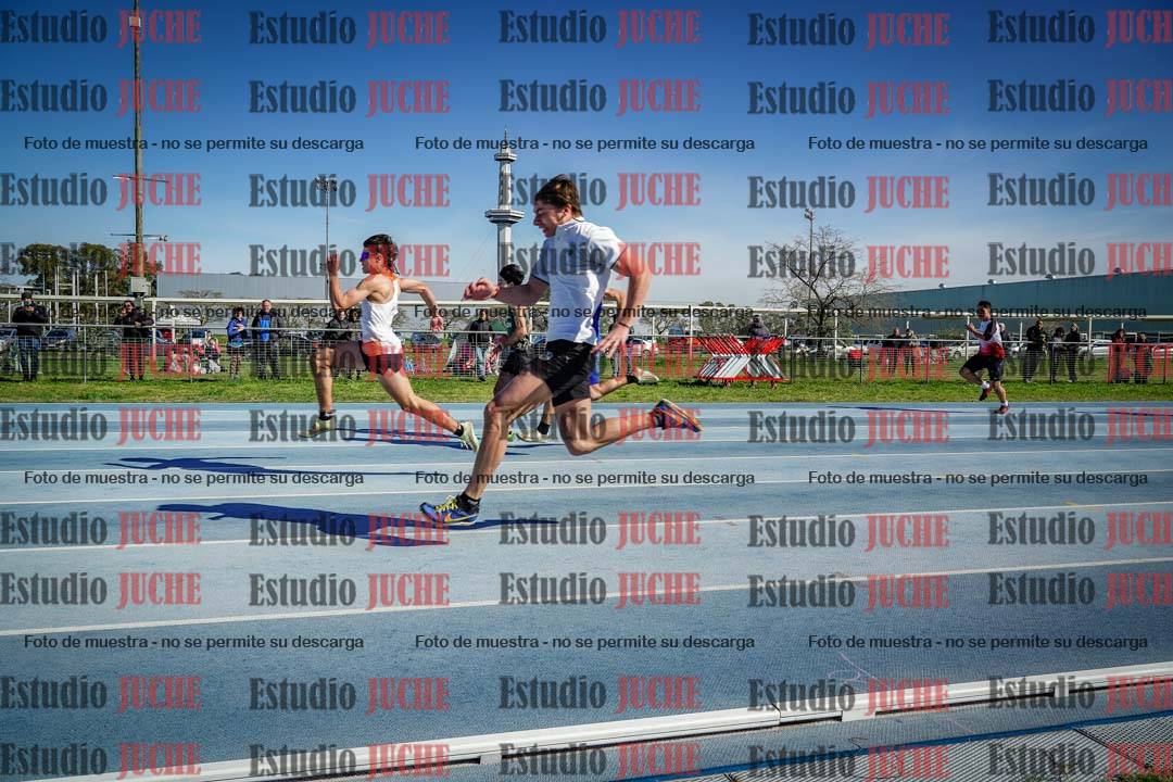 Fotos de los 100 m llanos de varones - U17
