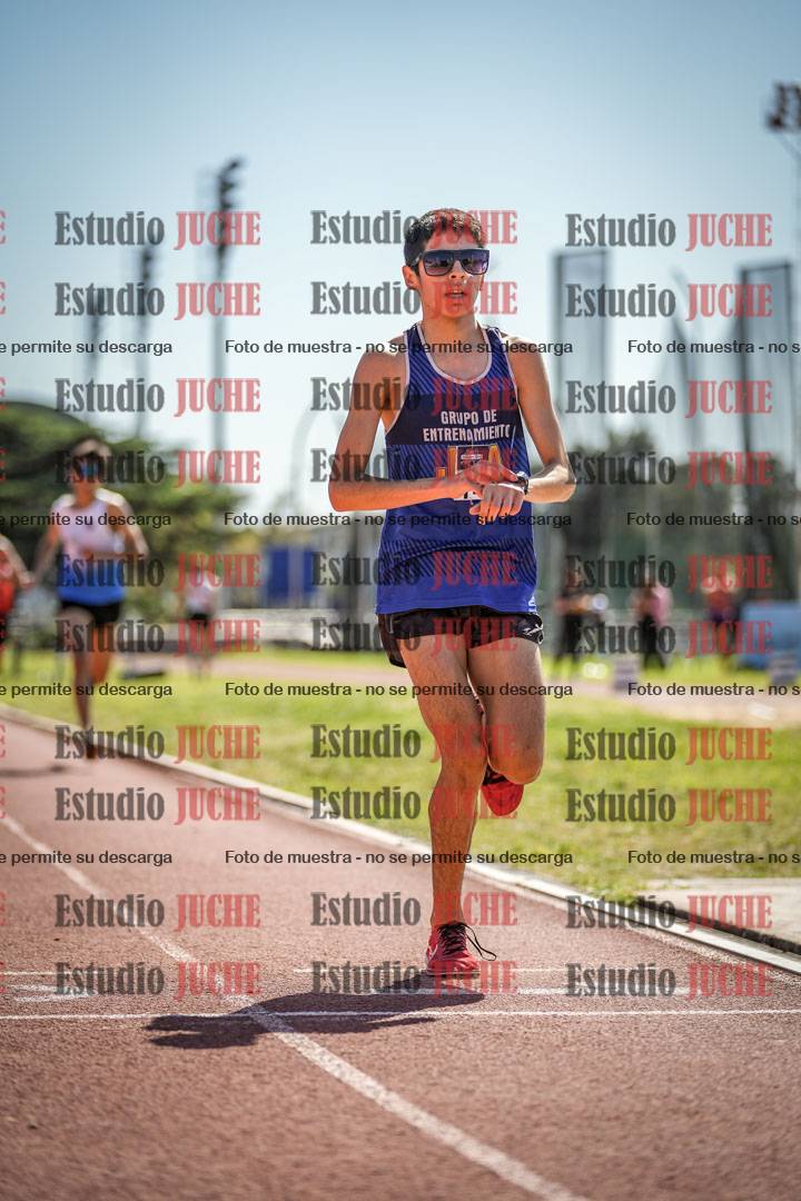 Fotos de los 2400 m de varones