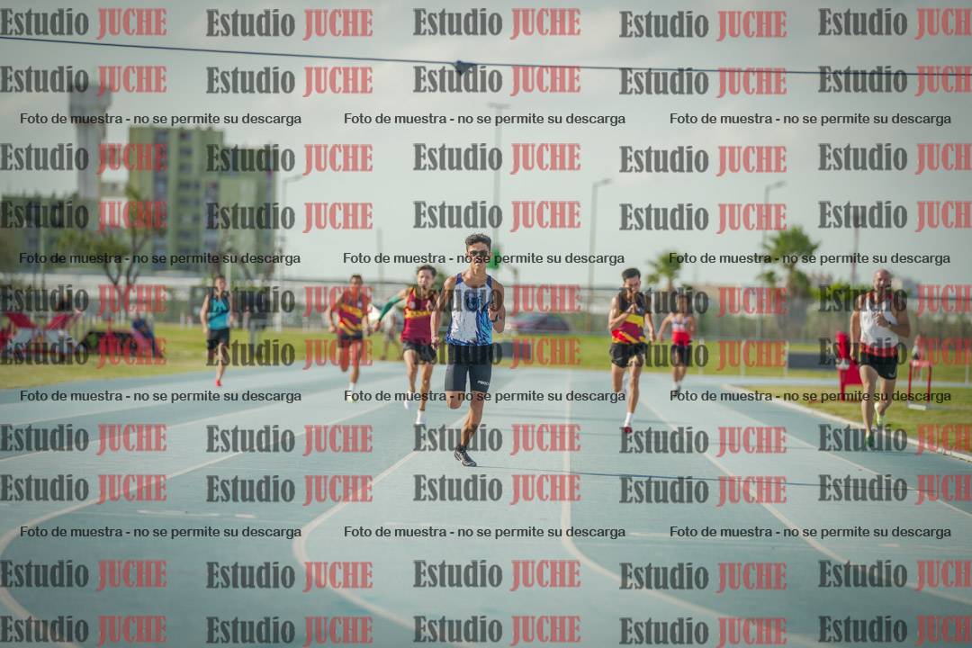Fotos de los 400 m llanos de varones