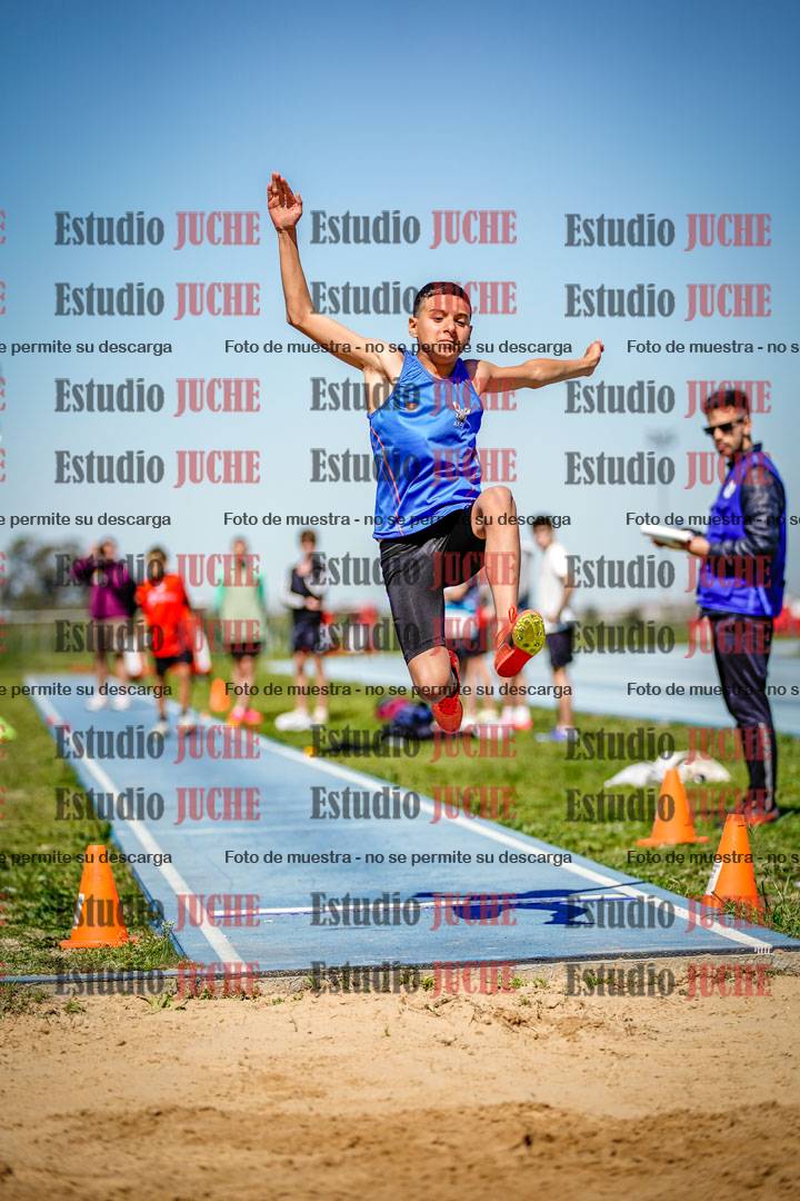 Fotos del salto en largo de varones - U15