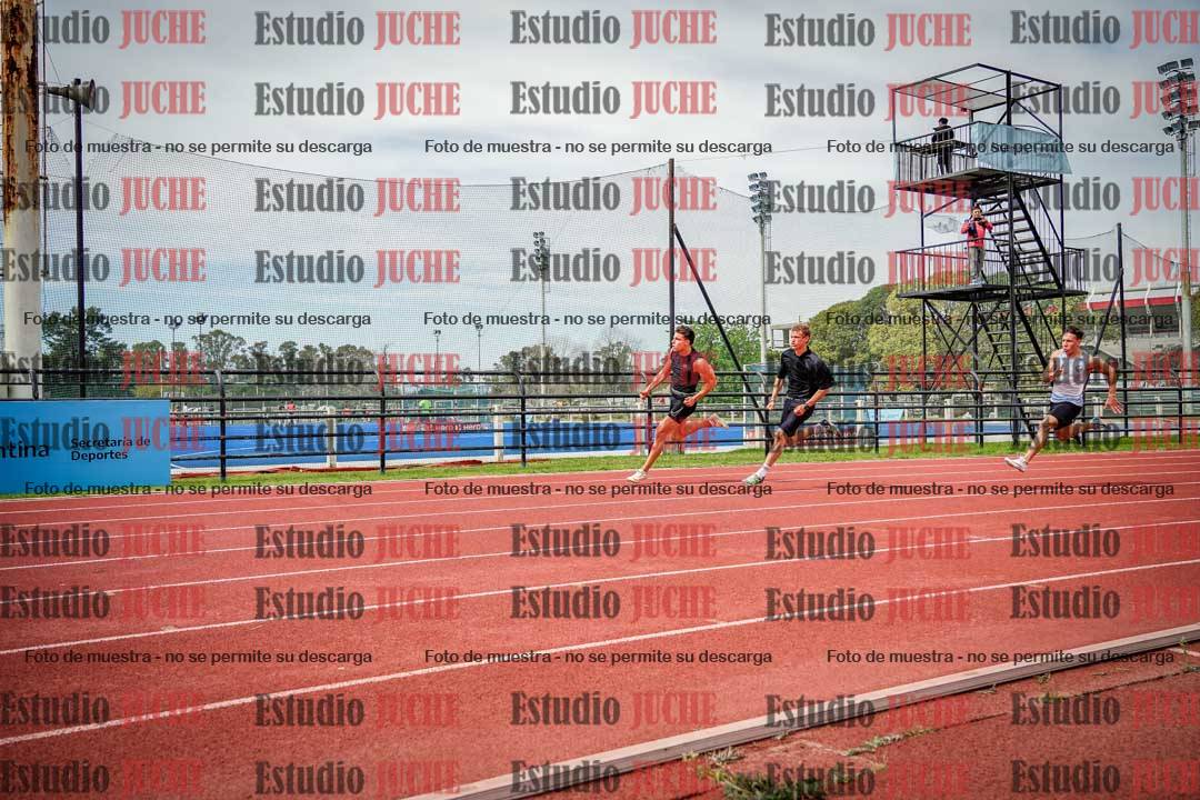 Fotos de los 200 m llanos de varones