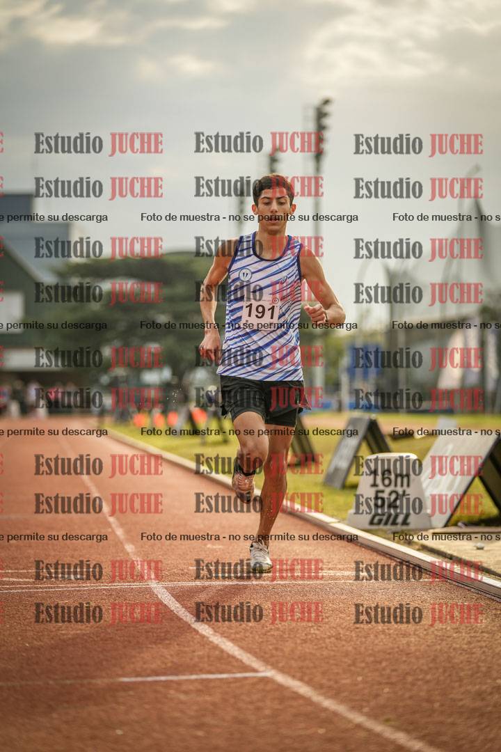 Fotos de los 3000 m con obstáculos de varones