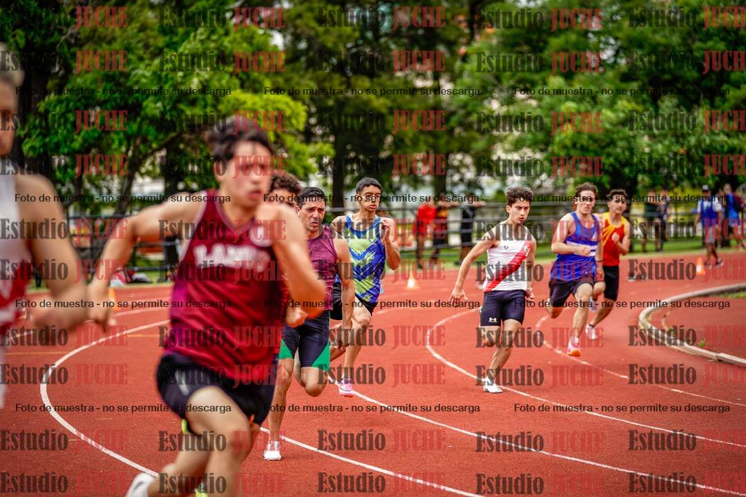 Fotos de los 200 m llanos de varones