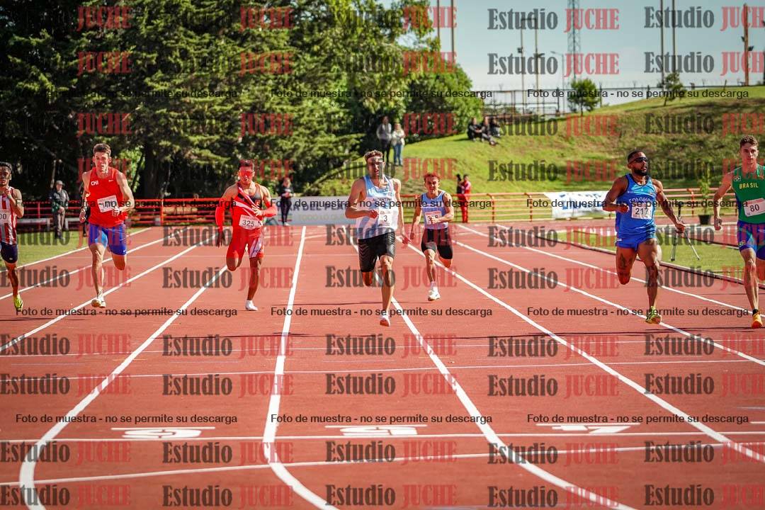 Fotos de los 200 m llanos de varones