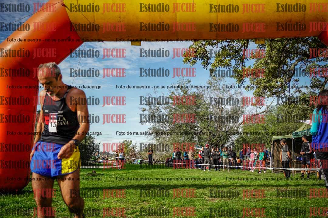 Fotos de la llegada del cross de 4000 m - varones