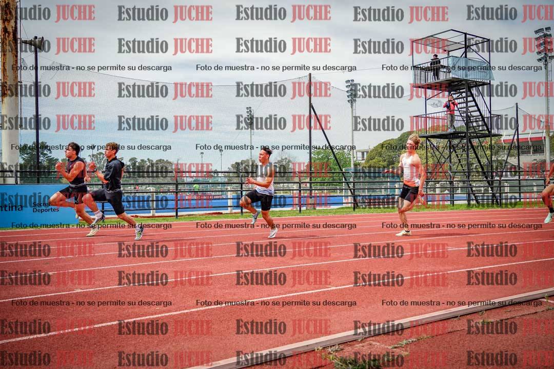 Fotos de los 200 m llanos de varones